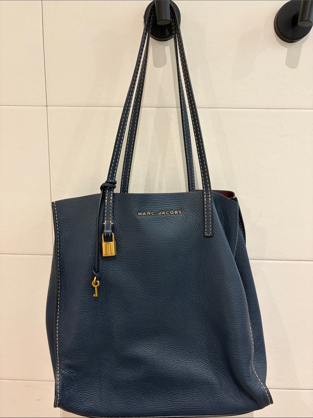 Marc Jacobs The Grind East/West Leather Navy Tote